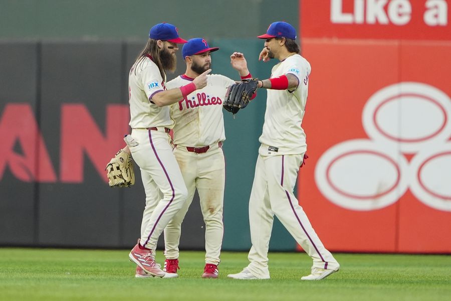Resilient Phillies chase series victory vs. Mets