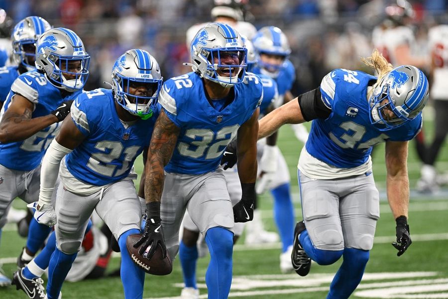 Dan Campbell, Lions set sights on Bucs, 'move forward' with Branch banned