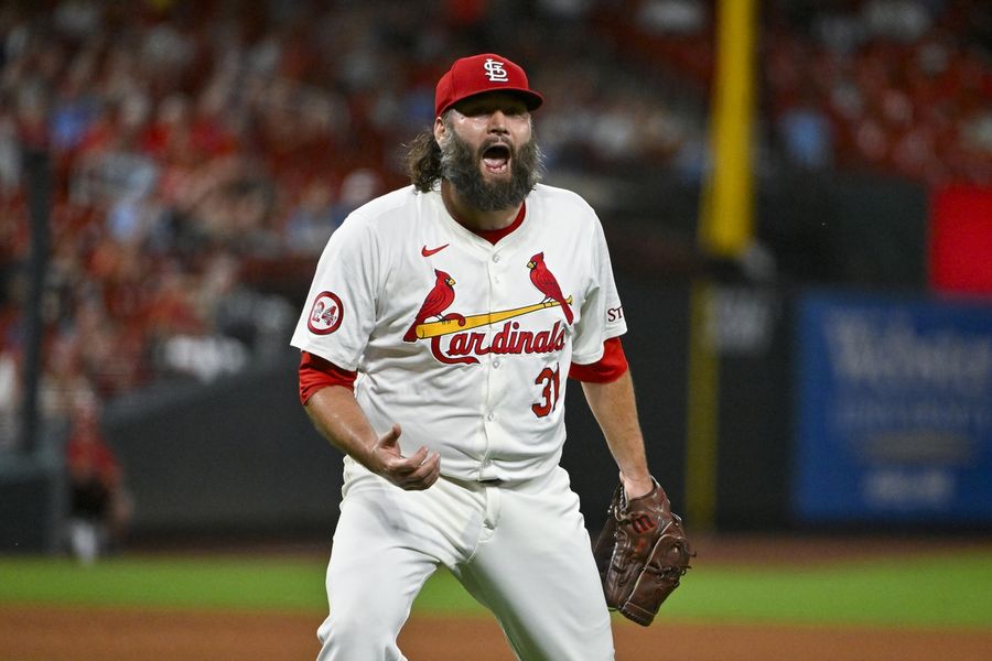 Deadspin | Report: Cubs negotiating deal with RHP Lance Lynn