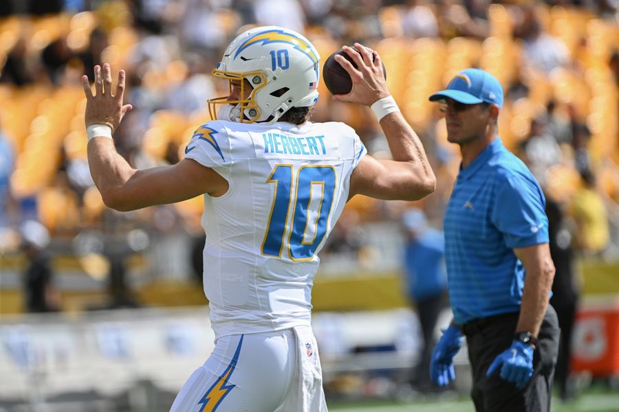 NFL: Los Angeles Chargers at Pittsburgh Steelers