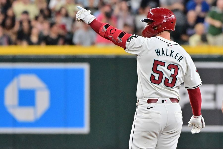 Los Astros firman al 1B Christian Walker con contrato de 3 años