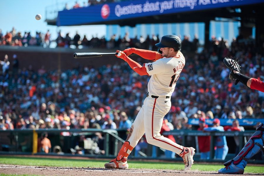 Giants take advantage of error to beat Cardinals