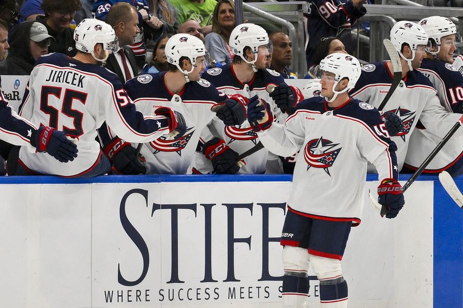 Blue Jackets F Gavin Brindley (finger) out 4-6 weeks