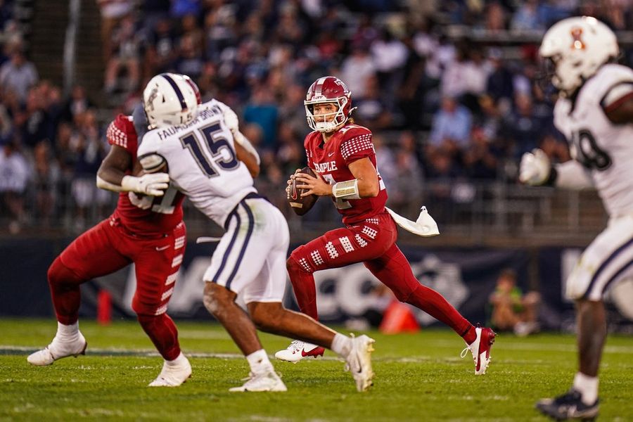 NCAA Football: Temple at Connecticut