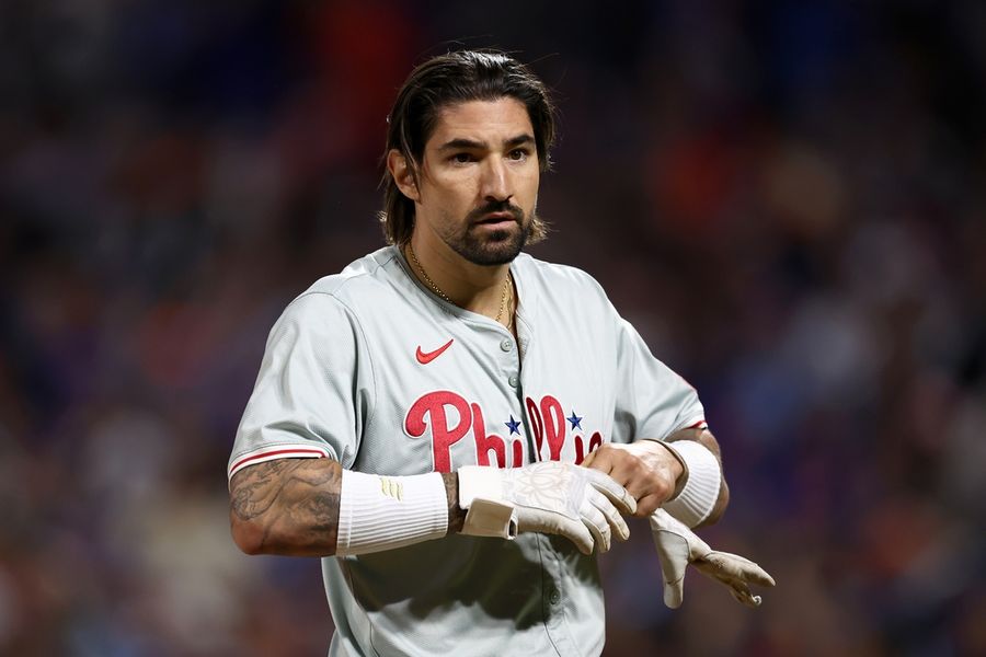 Después de otro momento 'OMG', los Mets buscan noquear a los Phils en el Juego 4