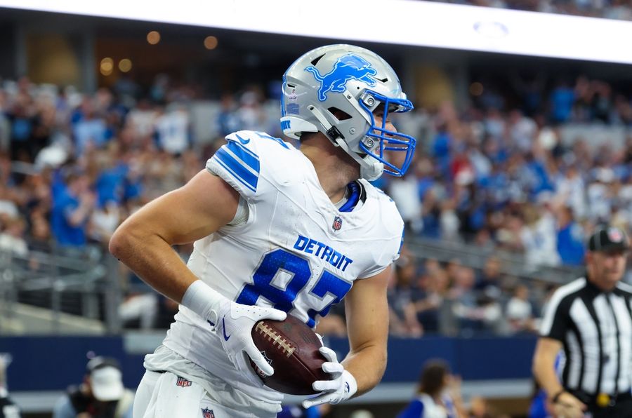 NFL: Detroit Lions at Dallas Cowboys