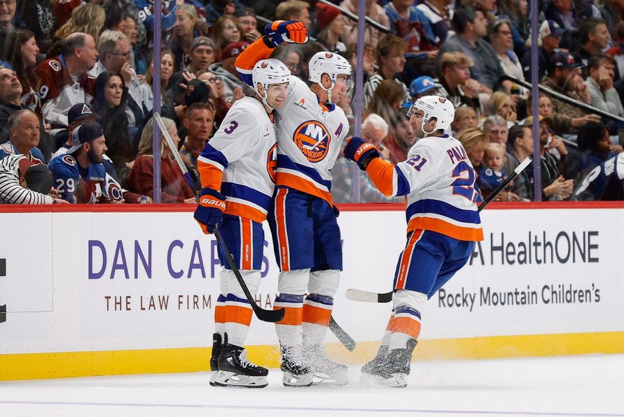 NHL: New York Islanders at Colorado Avalanche