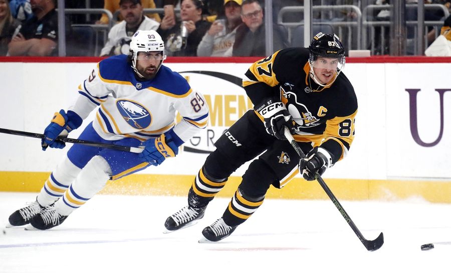 Pens C Sidney Crosby 10th player to reach 1,600 points