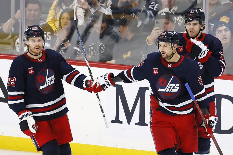 NHL: Pittsburgh Penguins at Winnipeg Jets