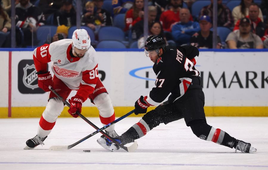 NHL: Detroit Red Wings at Buffalo Sabres