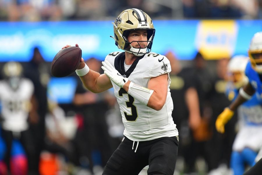 Report: Saints QB Jake Haener (oblique) out 'couple of weeks'