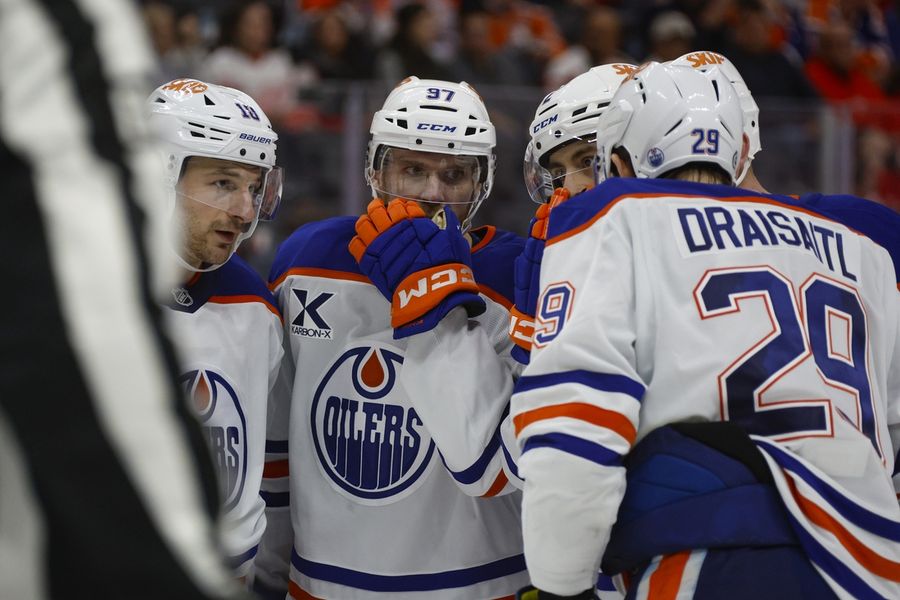 NHL: Edmonton Oilers at Detroit Red Wings