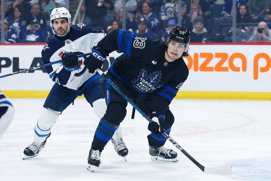 NHL: Toronto Maple Leafs at Winnipeg Jets