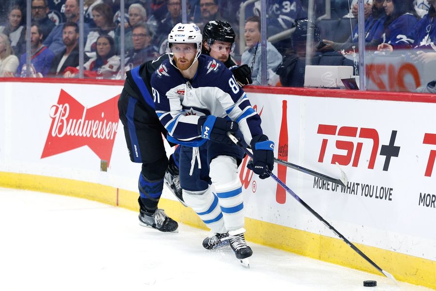 NHL: Toronto Maple Leafs at Winnipeg Jets