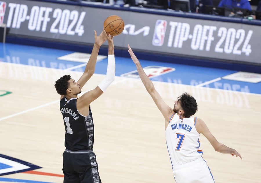 NBA: San Antonio Spurs at Oklahoma City Thunder