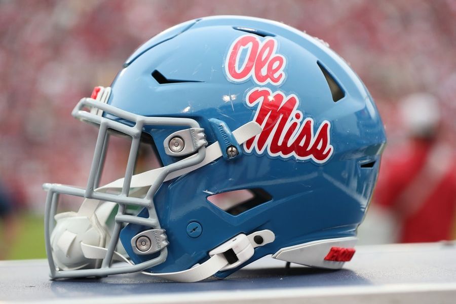 Fútbol de la NCAA: Mississippi en Arkansas