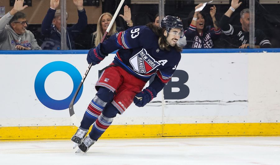 NHL: New York Islanders at New York Rangers