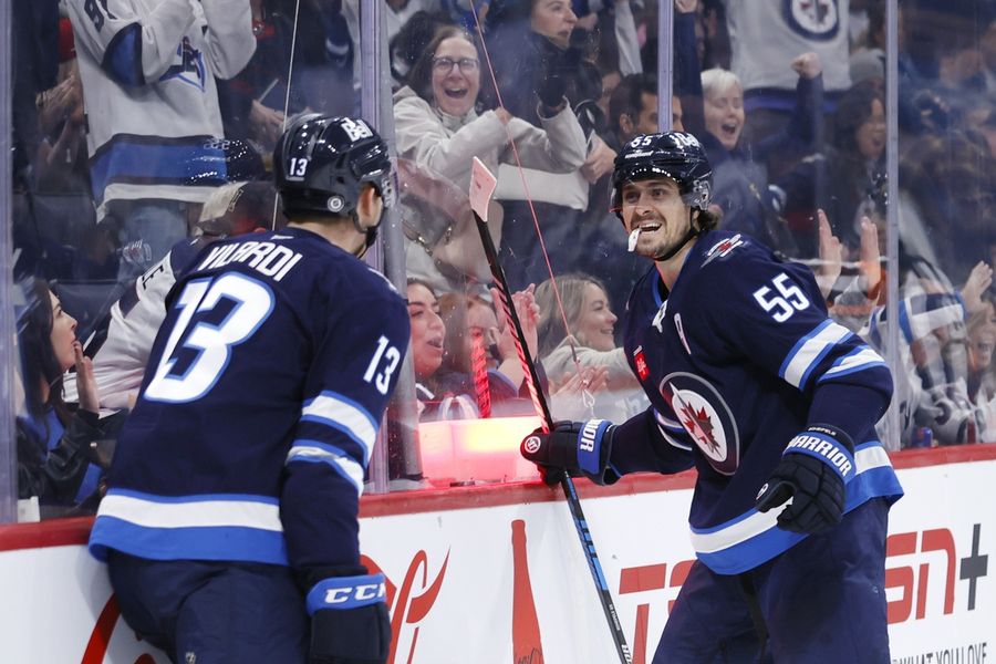 NHL: Tampa Bay Lightning at Winnipeg Jets