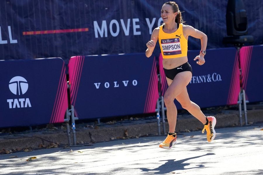 Olympian Jenny Simpson collapses during race, rushed to hospital