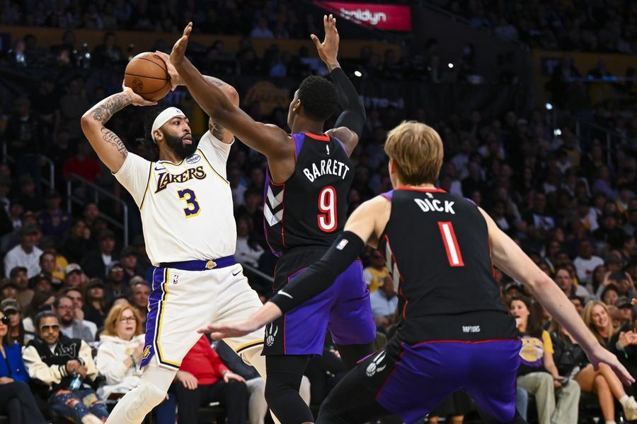 NBA: Toronto Raptors at Los Angeles Lakers