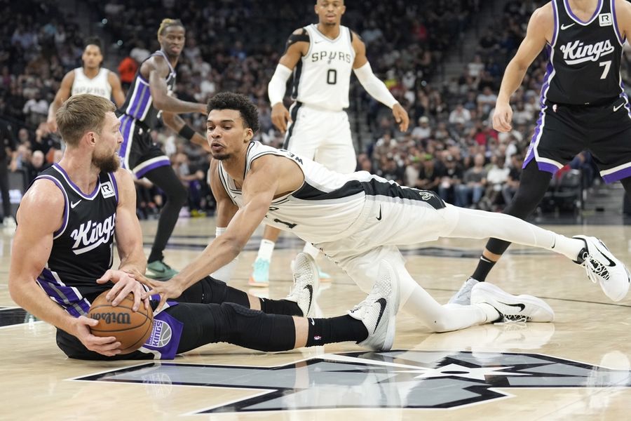 Wembanyama’s double-double helps Spurs wallop Kings