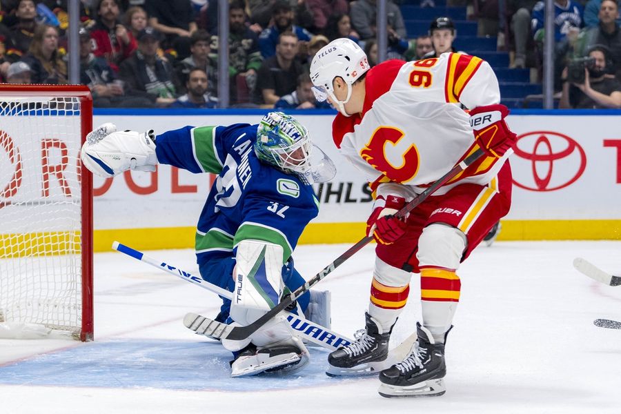 NHL: Calgary Flames at Vancouver Canucks