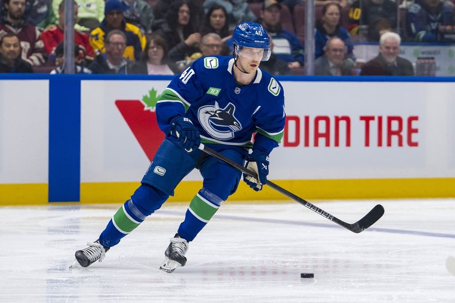 NHL: Calgary Flames at Vancouver Canucks