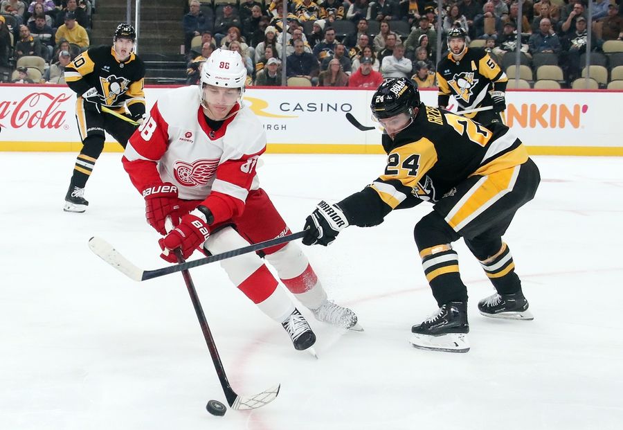 NHL: Detroit Red Wings at Pittsburgh Penguins