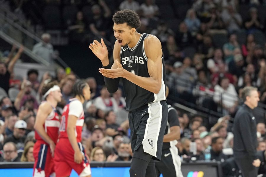 NBA: Washington Wizards at San Antonio Spurs