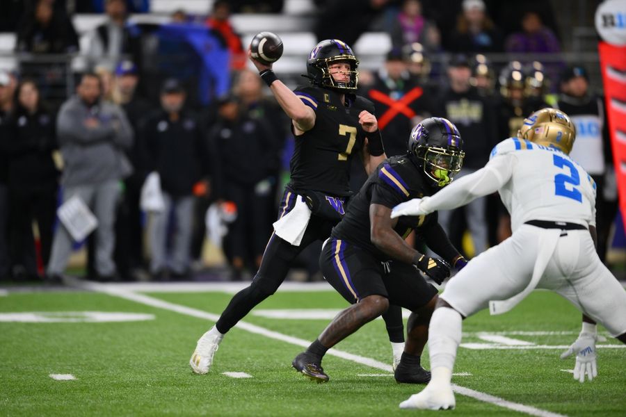 NCAA Football: UCLA at Washington