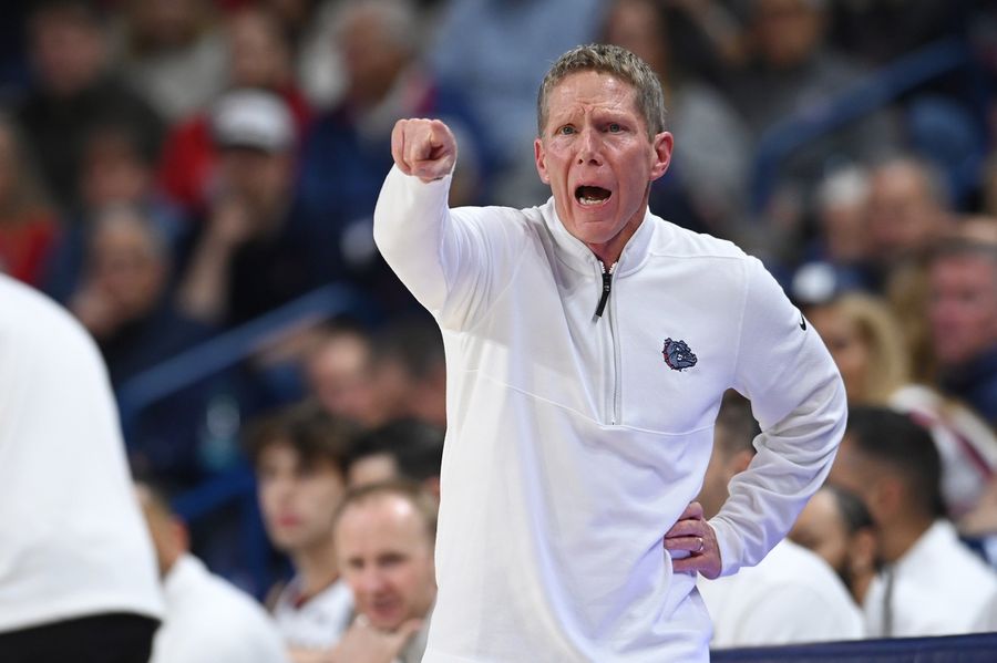 Graham Ike, No. 3 Gonzaga roll to road win over SDSU