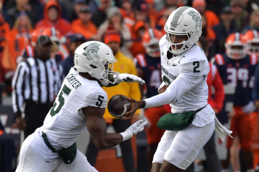 NCAA Football: Michigan State at Illinois