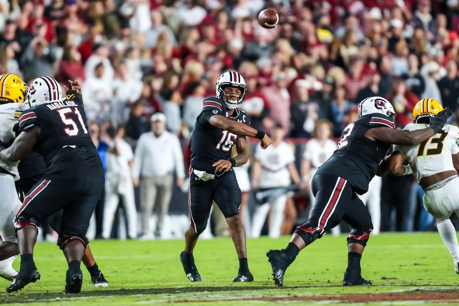 LaNorris Sellers (5 TDs) leads No. 21 South Carolina past No. 23 Missouri