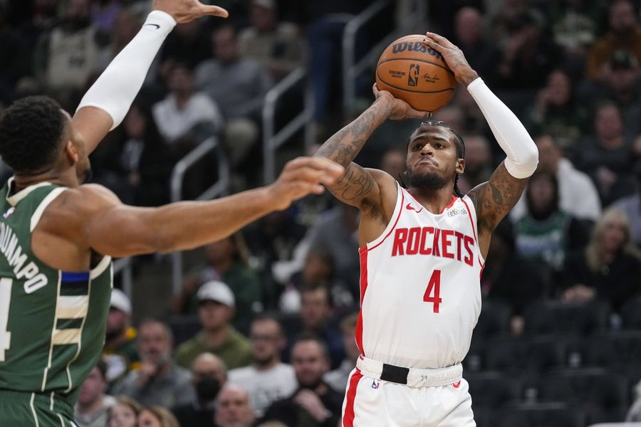 NBA: Houston Rockets at Milwaukee Bucks