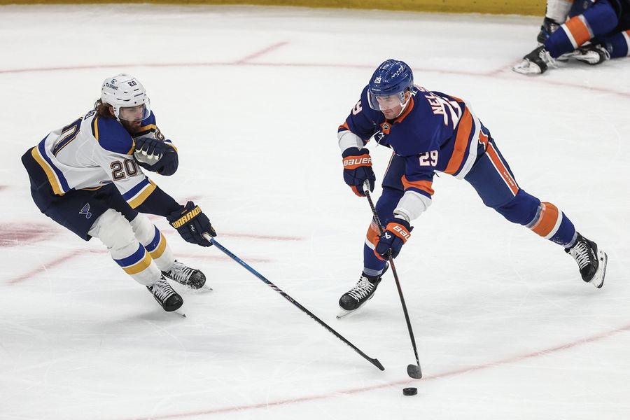 NHL: St. Louis Blues at New York Islanders