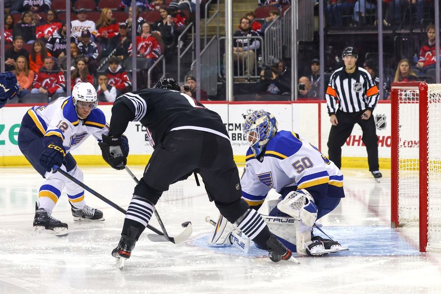 NHL: St. Louis Blues at New Jersey Devils