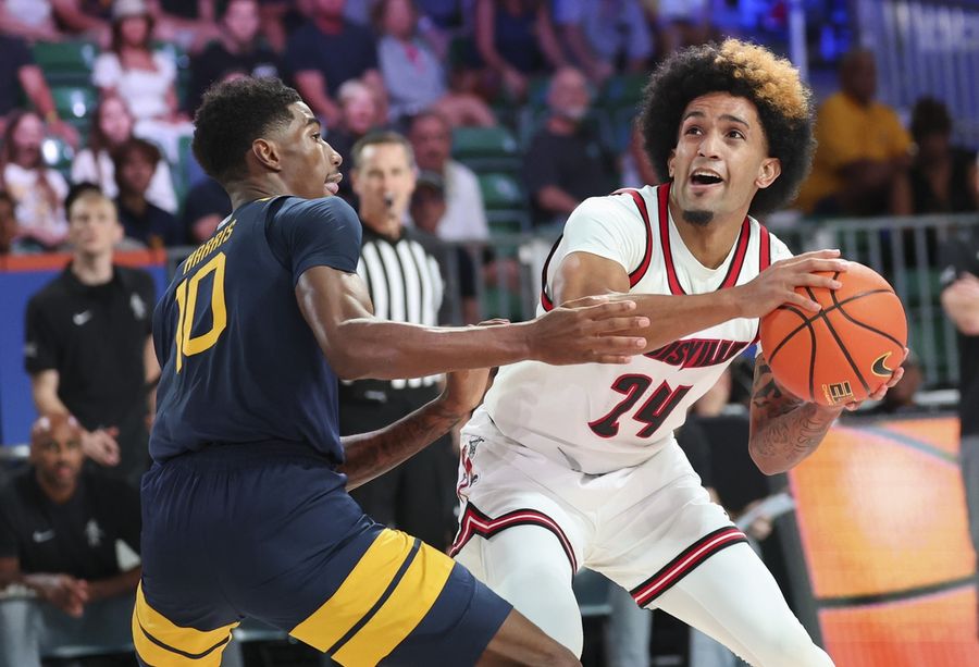 NCAA Basketball: Battle 4 Atlantis-Louisville vs West Virginia