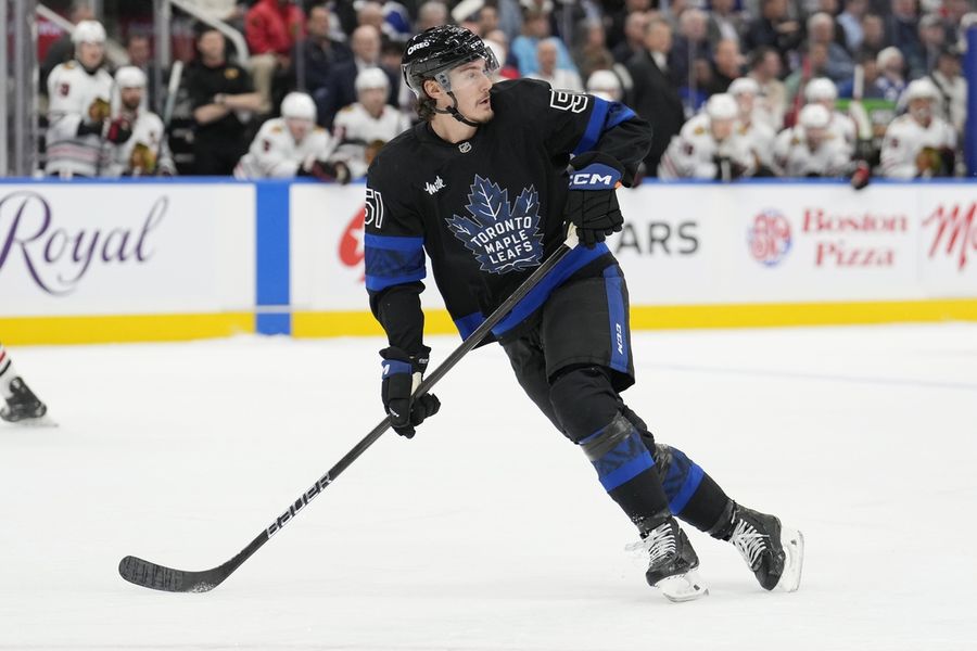 NHL: Chicago Blackhawks at Toronto Maple Leafs