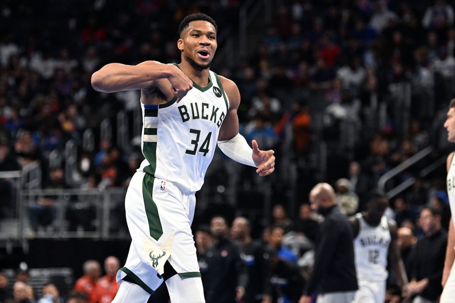 NBA: Milwaukee Bucks at Detroit Pistons