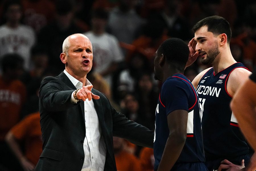 Back on track, No. 18 UConn gets test from No. 8 Gonzaga