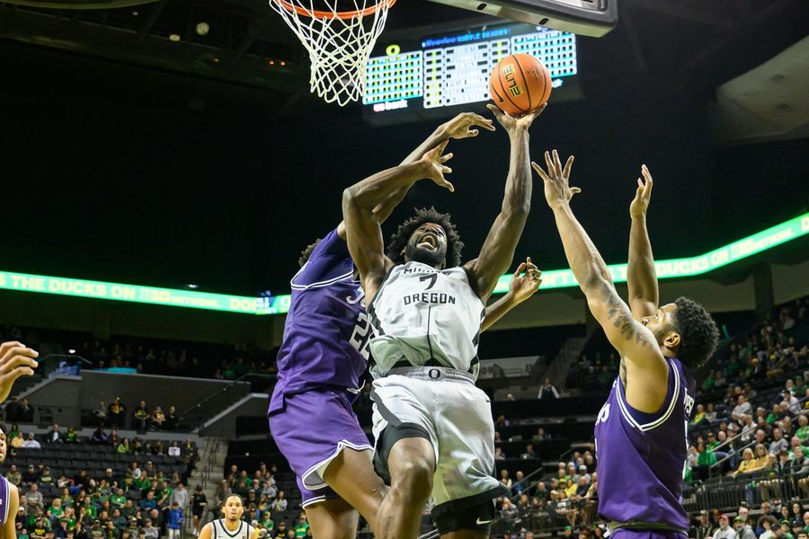 Balanced scoring pushes No. 12 Oregon past Stephen F. Austin