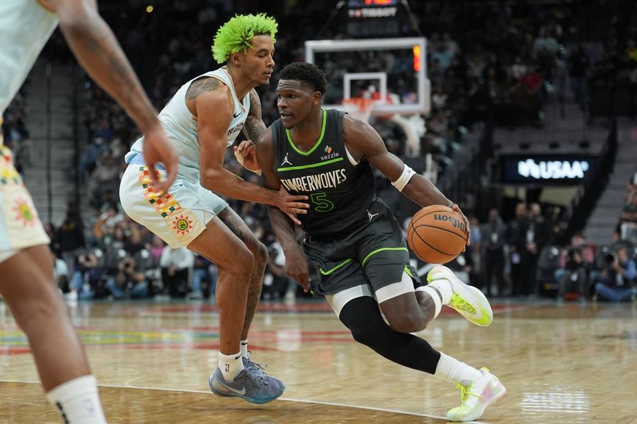 Deadspin | Anthony Edwards leads rising Timberwolves over Spurs