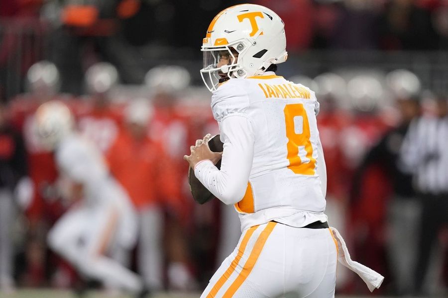 Syndication: The Knoxville News-Sentinel