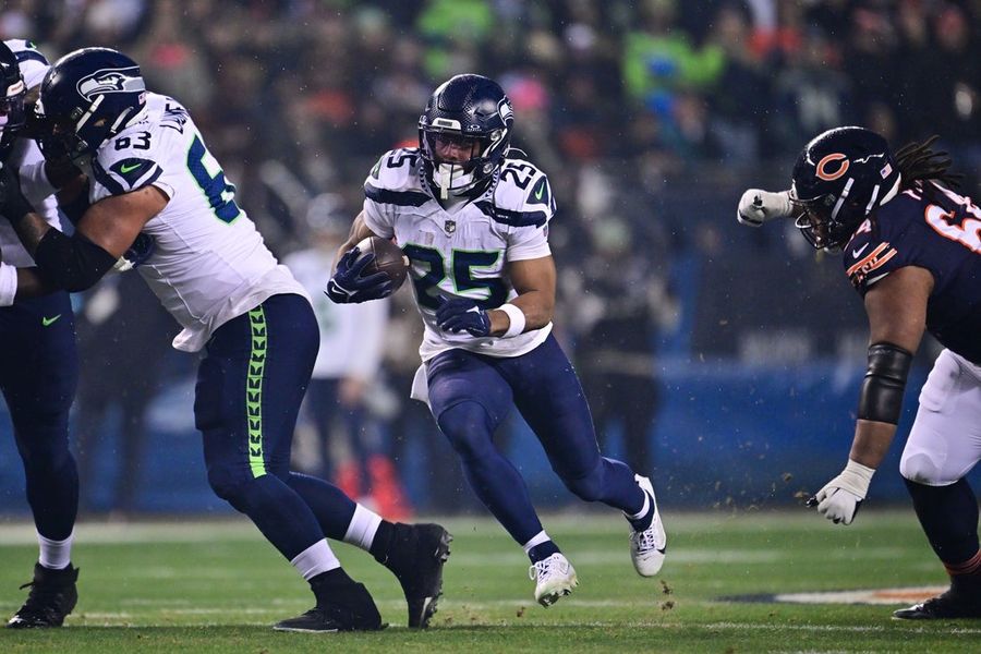 NFL: Seattle Seahawks at Chicago Bears