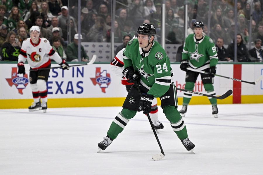 NHL: Ottawa Senators at Dallas Stars