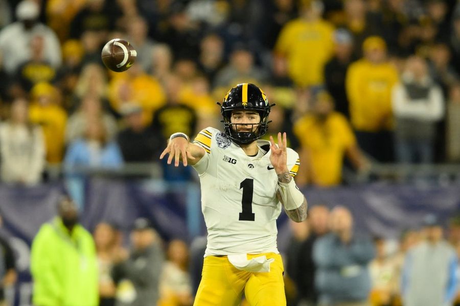 NCAA Football: Music City Bowl-Iowa at Missouri