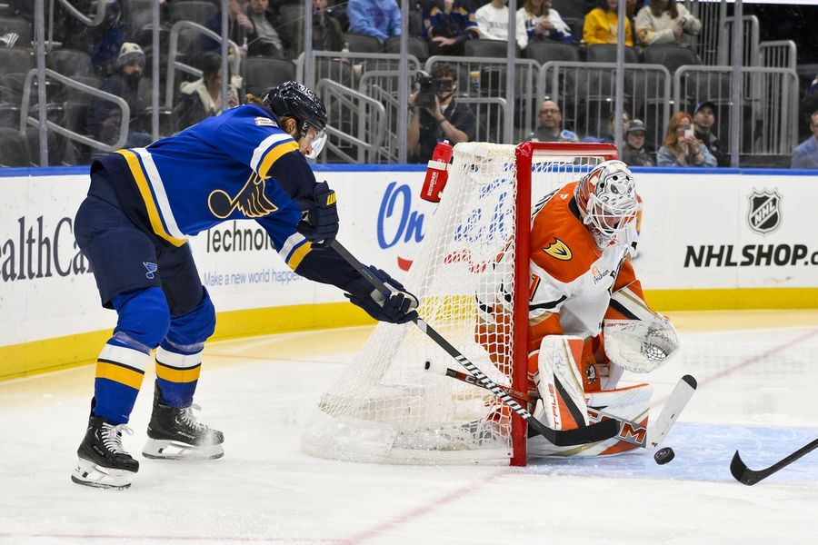 NHL: Anaheim Ducks at St. Louis Blues