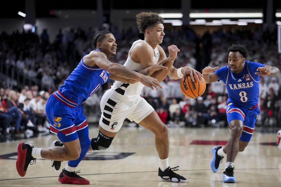 No. 11 Kansas upends Cincinnati in defensive battle