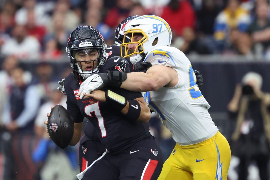Informes: Bills firmarán al ala defensiva 5 veces Pro Bowl Joey Bosa