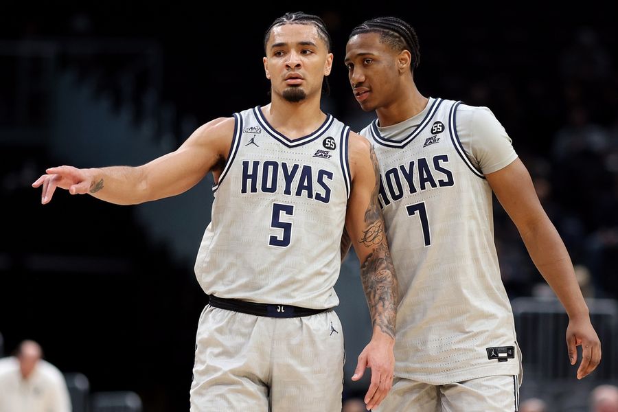 Georgetown shocks Villanova on Micah Peavy's game-winning floater